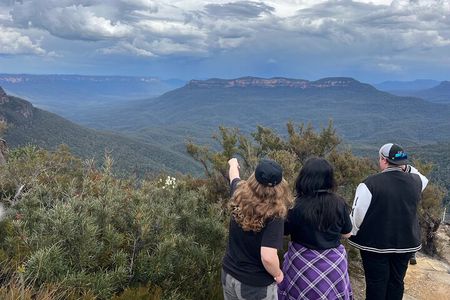 Blue Mountains Day Trip + Sydney Zoo +Three Sisters + Waterfalls