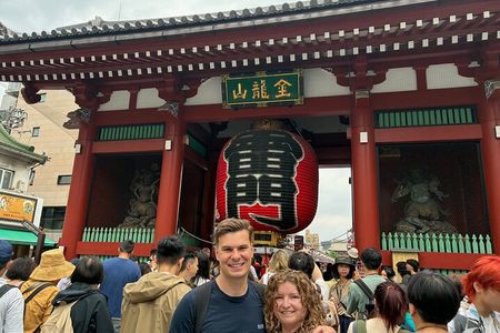 Tokyo: Asakusa Private Cultural Walking Tour with Sensoji Temple