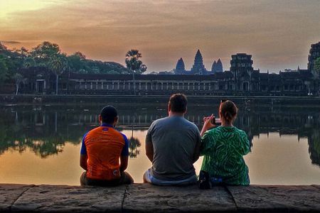 Angkor Sunrise Bike Tour - Breakfast & Lunch included