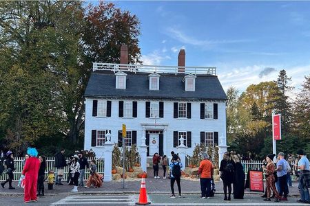 Salem Movie Magic Tour: Hocus Pocus and Bewitched locations
