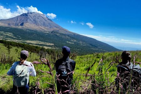 Hiking in Iztaccihuatl Volcano