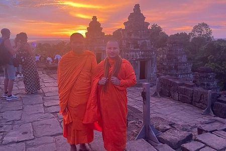 Exploring the Ancient Wonders of Angkor Wat with sunset backheng 