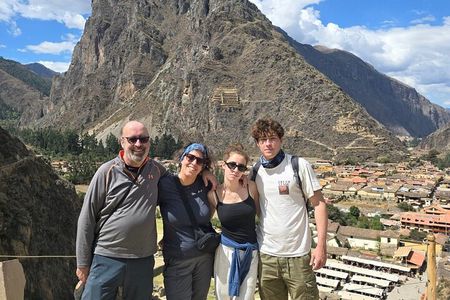 Sacred Valley Tour with Maras Moray and Lunch. 