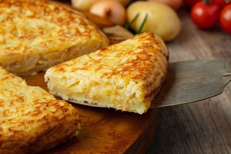 Eat Like a Local: Hidden Gràcia Catalan Food Tour in Barcelona