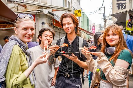 Tsukiji Market Fresh and Seasonal Japanese Delicacies Tour