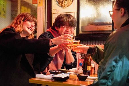 Tokyo: Shinjuku Hidden Bar & Yakitori Crawl – 2 Stops, 3 Drinks