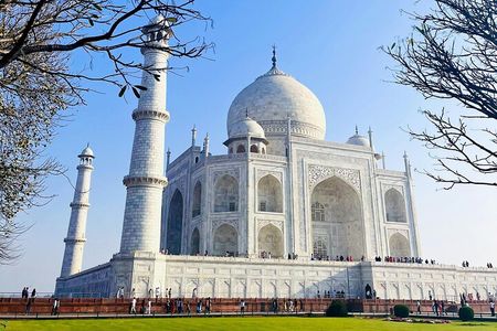 Private 2-Day Tour to The Taj Mahal and Agra with Both Side Commercial Flights