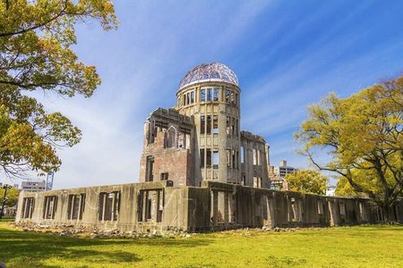Private Hiroshima and Miyajima Day Trip with English Driver