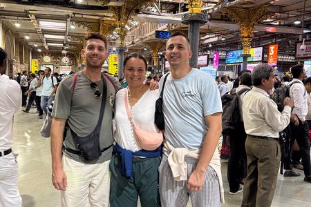 Mumbai City Highlights Tour-Private with AC car &Guide 