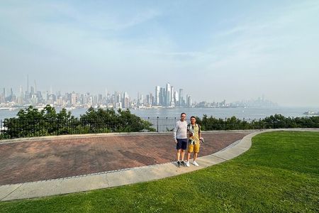 NYC Skyline Photo Tour A Guided Walking Tour and Photo Opp