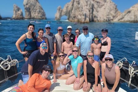 Los Cabos Private Yacht Tour, Water Activities, Lunch and Drinks