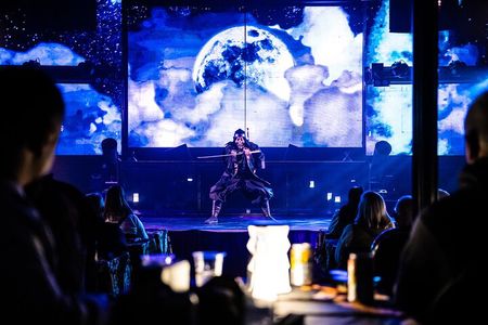 Modern Ninja and Kabuki Show with Bar Hopping in Shinjuku