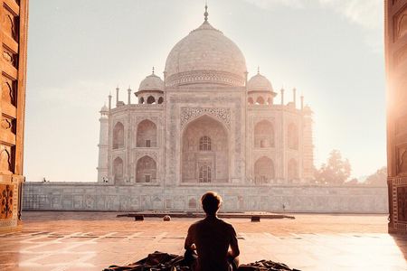 Day Trip to Taj Mahal and Agra from Chennai with Both Side Commercial Flights