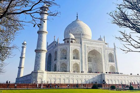 Day Trip to The Taj Mahal at Sunrise, Agra and Jaipur from Delhi