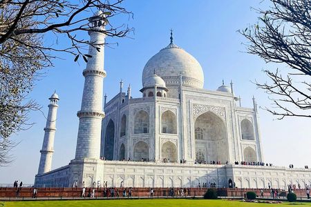 Full-Day City Tour of Agra visit Taj Mahal, Agra Fort and Fatehpur Sikri