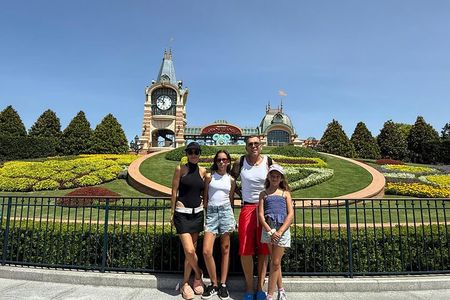 Shanghai Disneyland Private Group One-day Trip