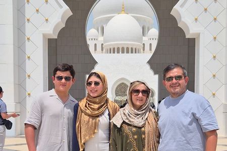 Private Abu Dhabi Half Day Aladdin Tour: Souks, Mosque, & Ferrari