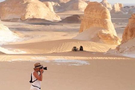 2 Days All Inclusive White and Black Desert Safari from Cairo