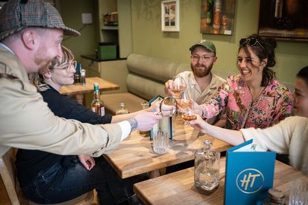 Edinburgh Historical Gems Tour with Whisky & Local Flavours