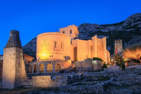 Kruja by Night: Castle & Bazaar Tour from Durres or Golem