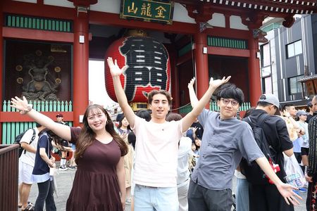 Tokyo: Sensoji Temple & Street Food: Private Tour with guide