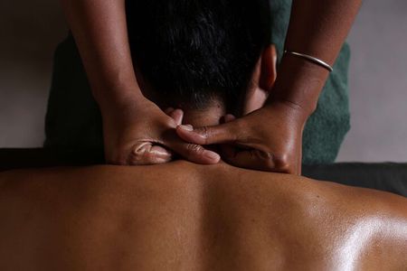 Head, Back and Shoulder Massage in Phnom Penh