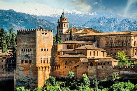 Granada Private Walking Tour with a Local