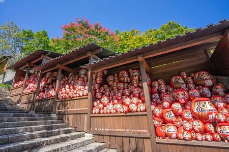 Osaka's Secret Adventures: Daruma Magic and Minoh Falls