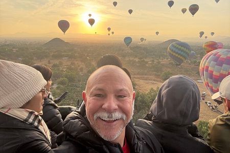 Hot Air Balloon Flight with Breakfast Cave and Pyramids Tour