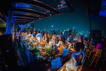 Medellin : One Night in Rooftops and Nightclubs in Provence