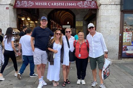 Private Market Tour: Walk Through Historic Bazaars of İstanbul