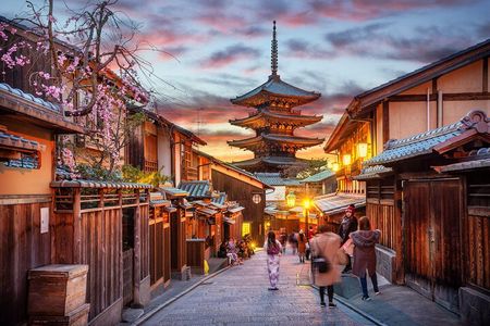 Kyoto Gion: Geisha Culture & History Walking Tour