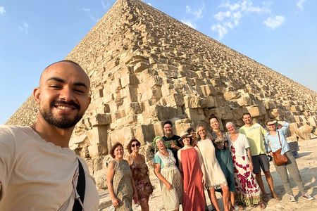Private Tour of Giza Pyramids and Grand Egyptian Museum