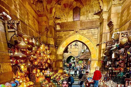 Cairo privat tour to khalili MArket with lunch and flucca