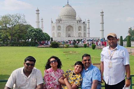 Taj Mahal Visits : Multiple Packages to Choose From