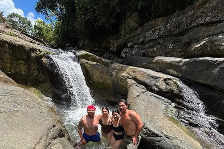 Yunque riverpoolhole Hiking, bigwaterSlide smallWaterfall, Beache