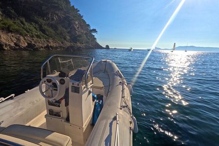 A privatized boat, in the Calanques of Port d'Alon!