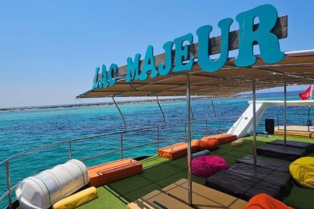 Kuriat Islands trip by Yacht 