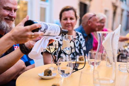 Zadar Authentic Food & Wine Walking Tour by Šušur