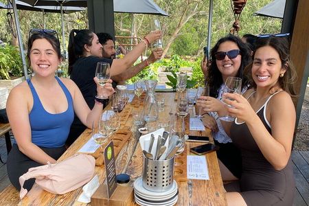 Mornington Peninsula Boutique Wine and Lunch Small Group Tour