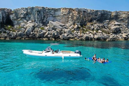 Boat tour to Egadi Favignana and Levanzo islands from Trapani
