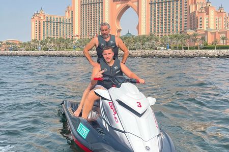 Dubai Yamaha Jet Ski GP1900R – Free Drinks & Snacks