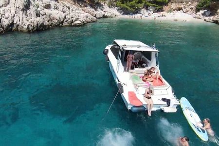 Red rocks & Hells' islands private getaway tour