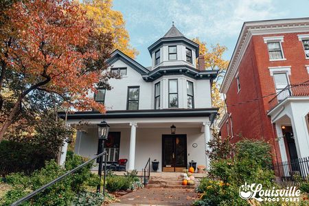 Highlands Historic Charm: Food, History & Architecture Tour