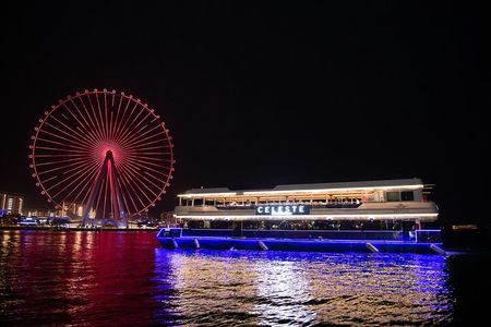 Dubai Marina: Premium BBQ Dinner Cruise -Live Show, Open Bar & DJ