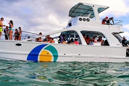 Party Boat Tour in Bavarian Snorkeling Natural Pool and Fun