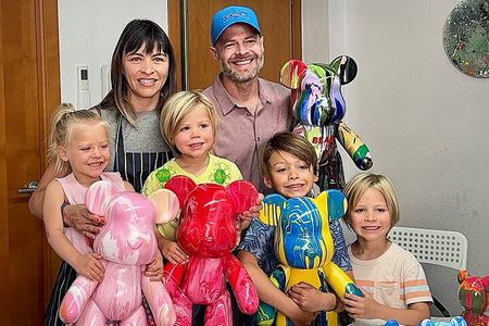 Fluid Art Workshop – Create Your Own Art Alicante Bear Art Studio