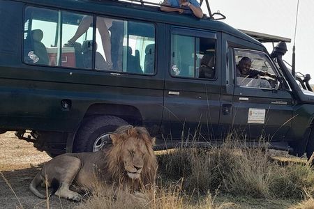 4 Day 4WD Private Masai Mara Safari with Lodge Luxury with Jeep