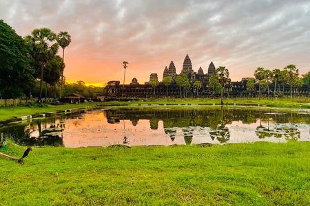  Golden Hours: Angkor wat sunrise photography tour with a pro!