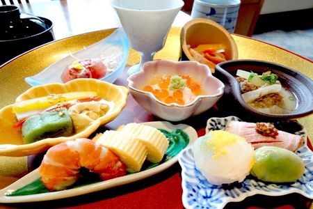 Kyoto Food Tour – 12 Dishes & 3 Drinks